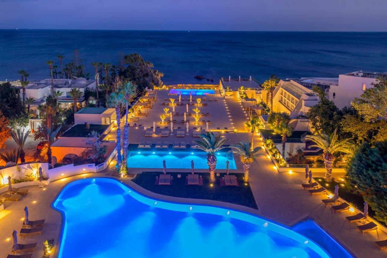 Royal Azur Thalassa Hammamet Exterior photo The resort at night